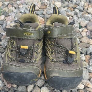 KEEN Kids' Olive Green Outdoor Sneakers